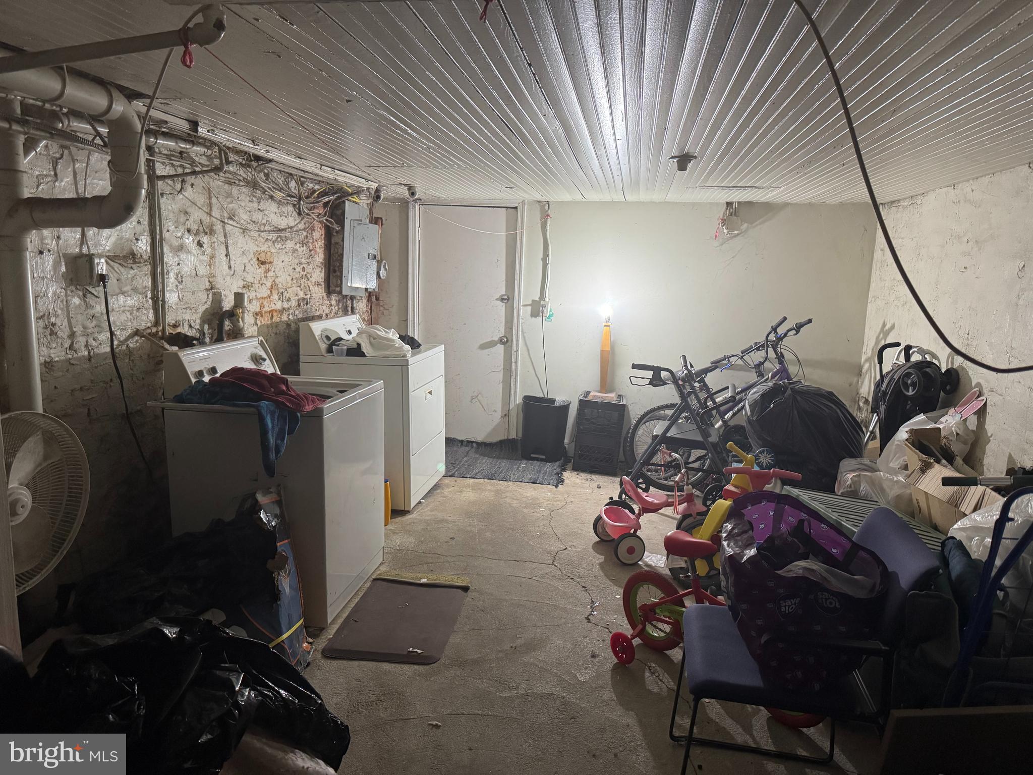 2631 East Madison Street Baltimore, MD 21205 - Photo 16 of 16 a storage room with storage and utility