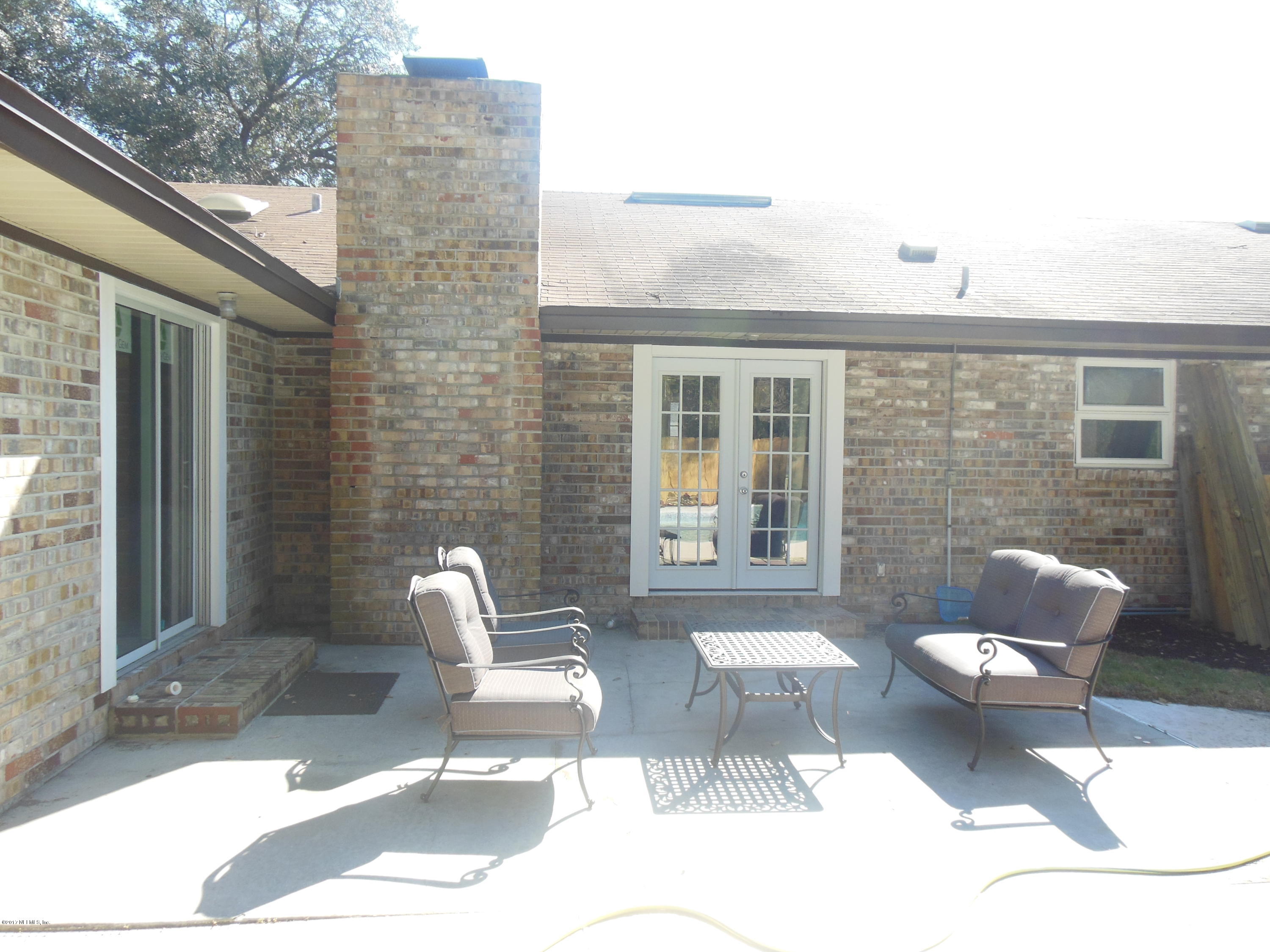 277 Foxridge Road Orange Park, FL 32065 - Photo 19 of 25 BACKPATIO