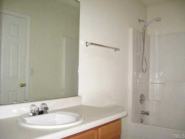 7225 Lowell Ridge Road Raleigh, NC 27616 - Photo 8 of 10 Full bath on first floor