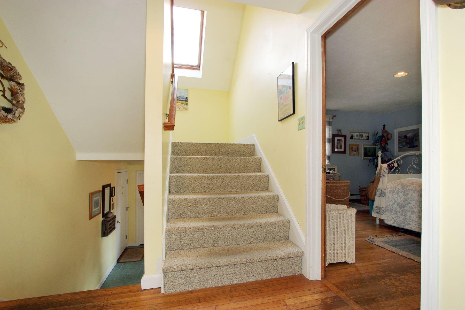 720 Quaker Road North Falmouth, MA 02556 - Photo 22 of 35 720quakerstairs