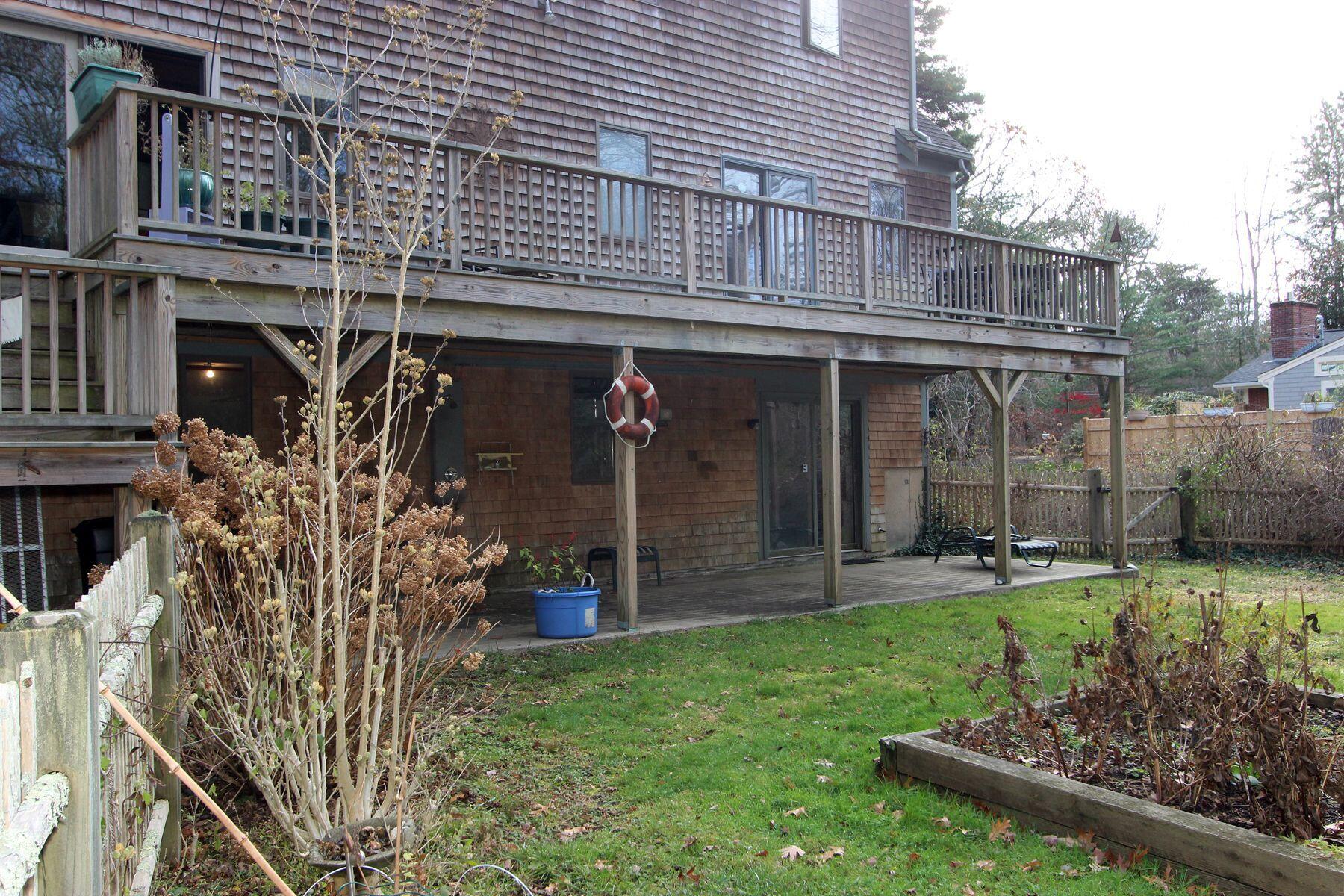 720 Quaker Road North Falmouth, MA 02556 - Photo 26 of 35 720quakerwalkout