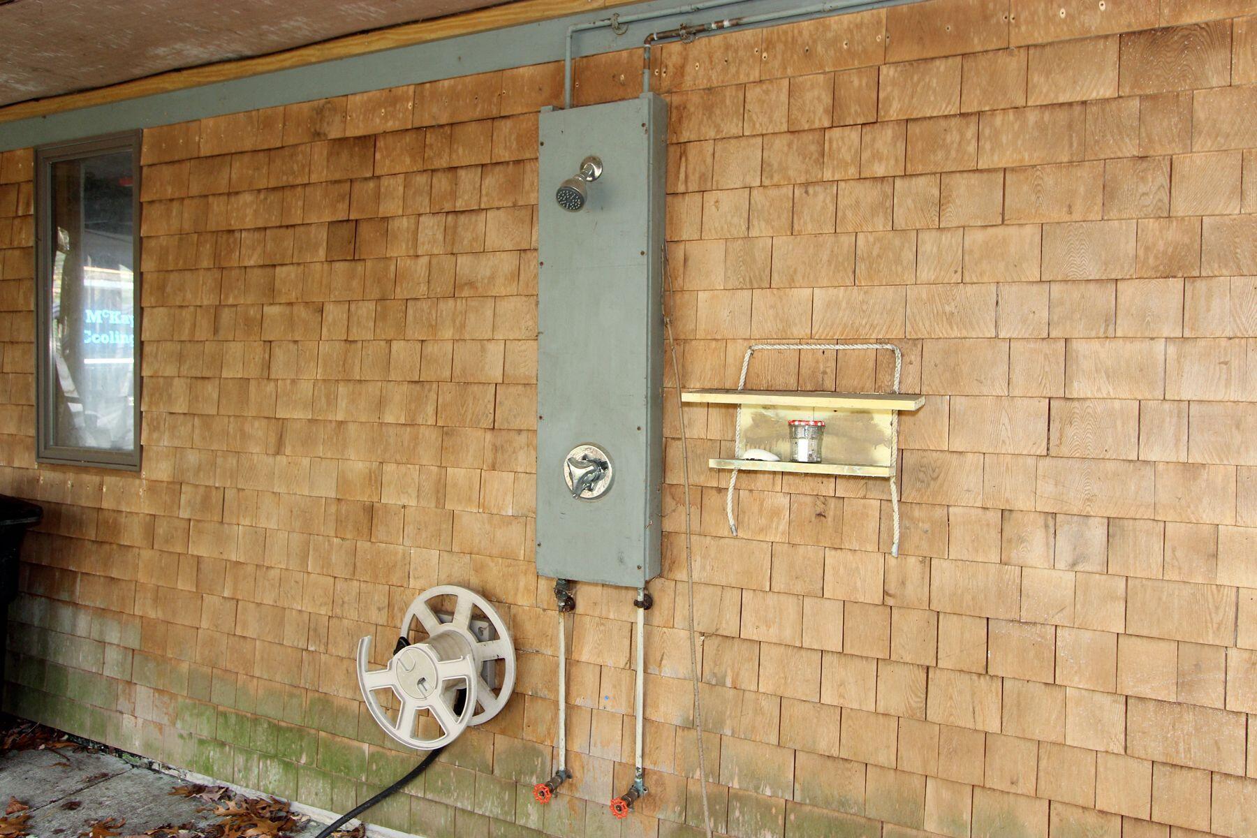 720 Quaker Road North Falmouth, MA 02556 - Photo 32 of 35 720quakeroutsideshower