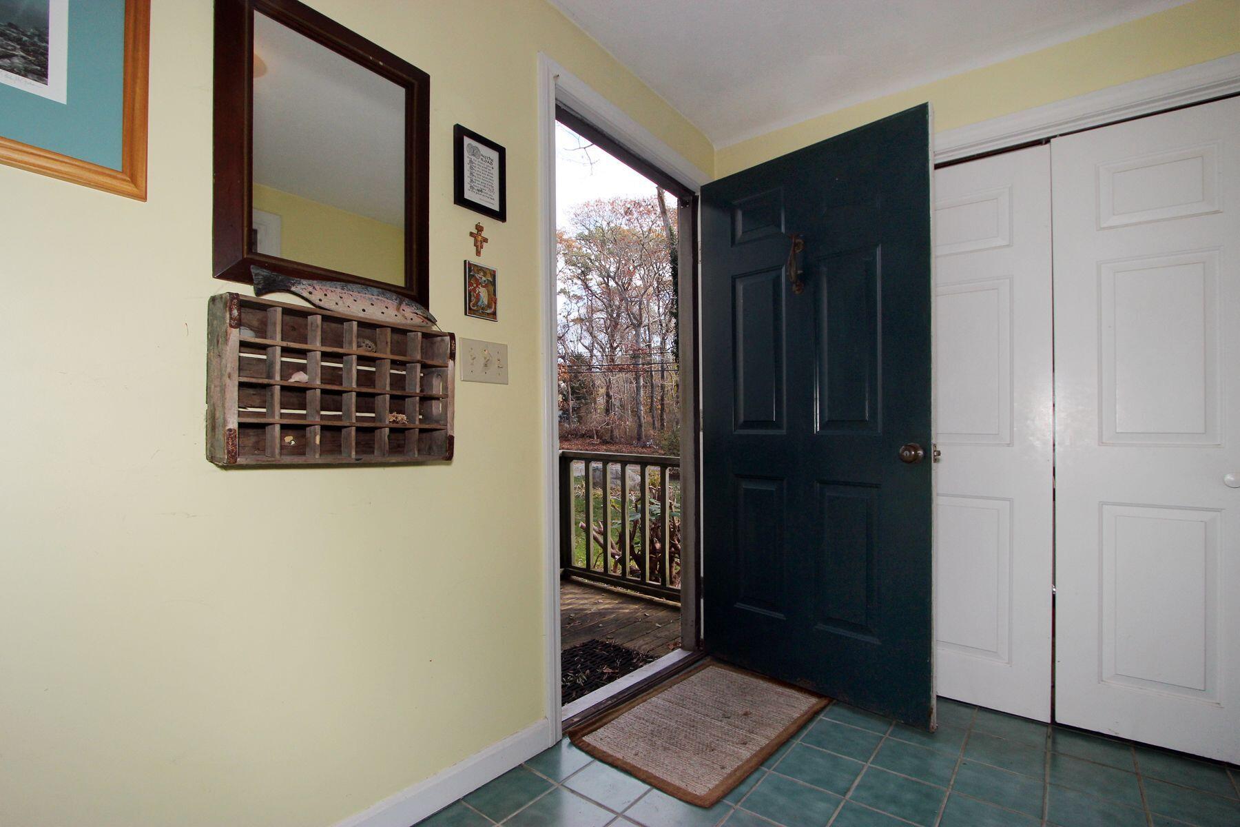 720 Quaker Road North Falmouth, MA 02556 - Photo 4 of 35 720quakerfrontdoor
