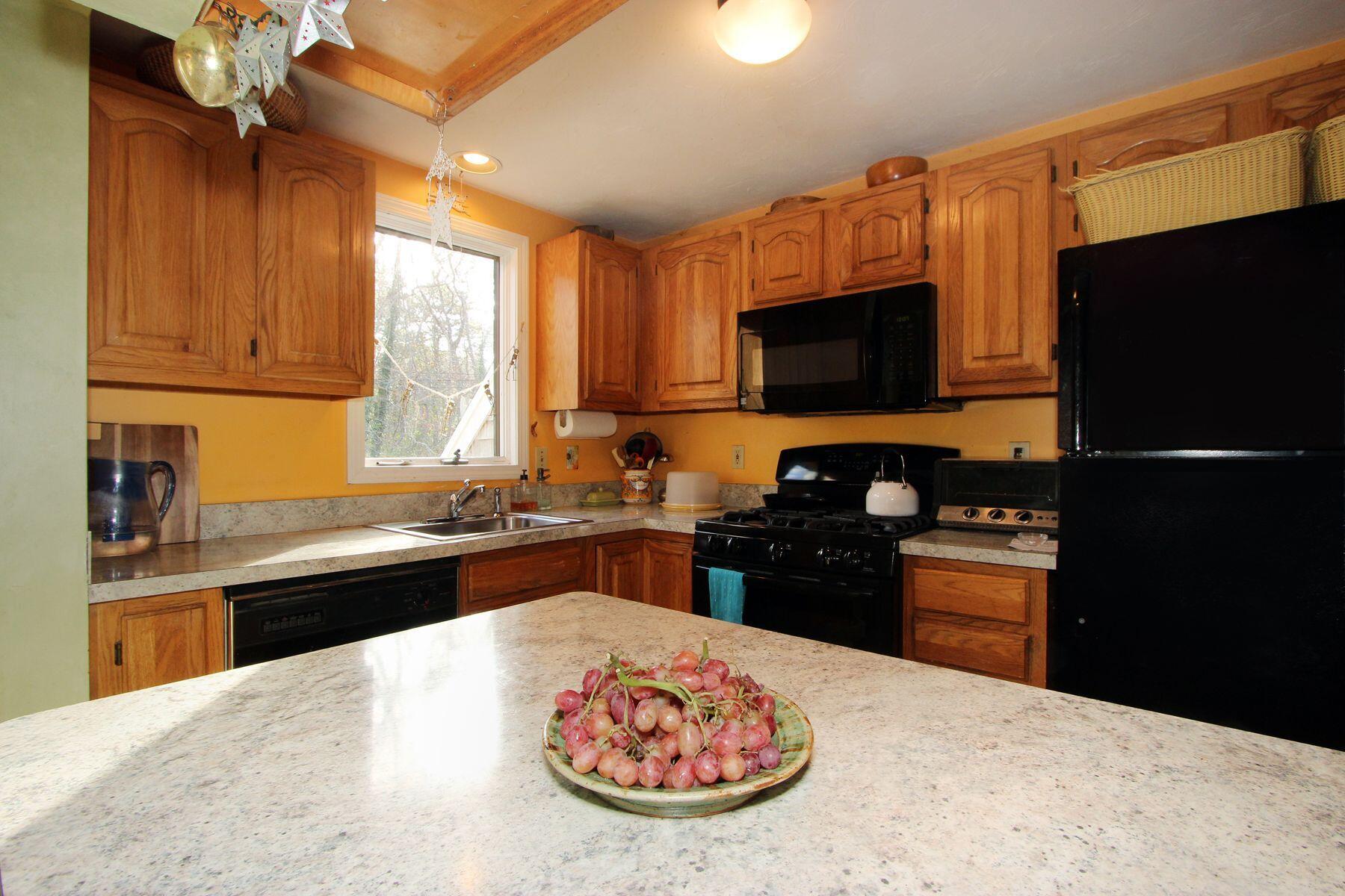 720 Quaker Road North Falmouth, MA 02556 - Photo 6 of 35 720quakerkit1