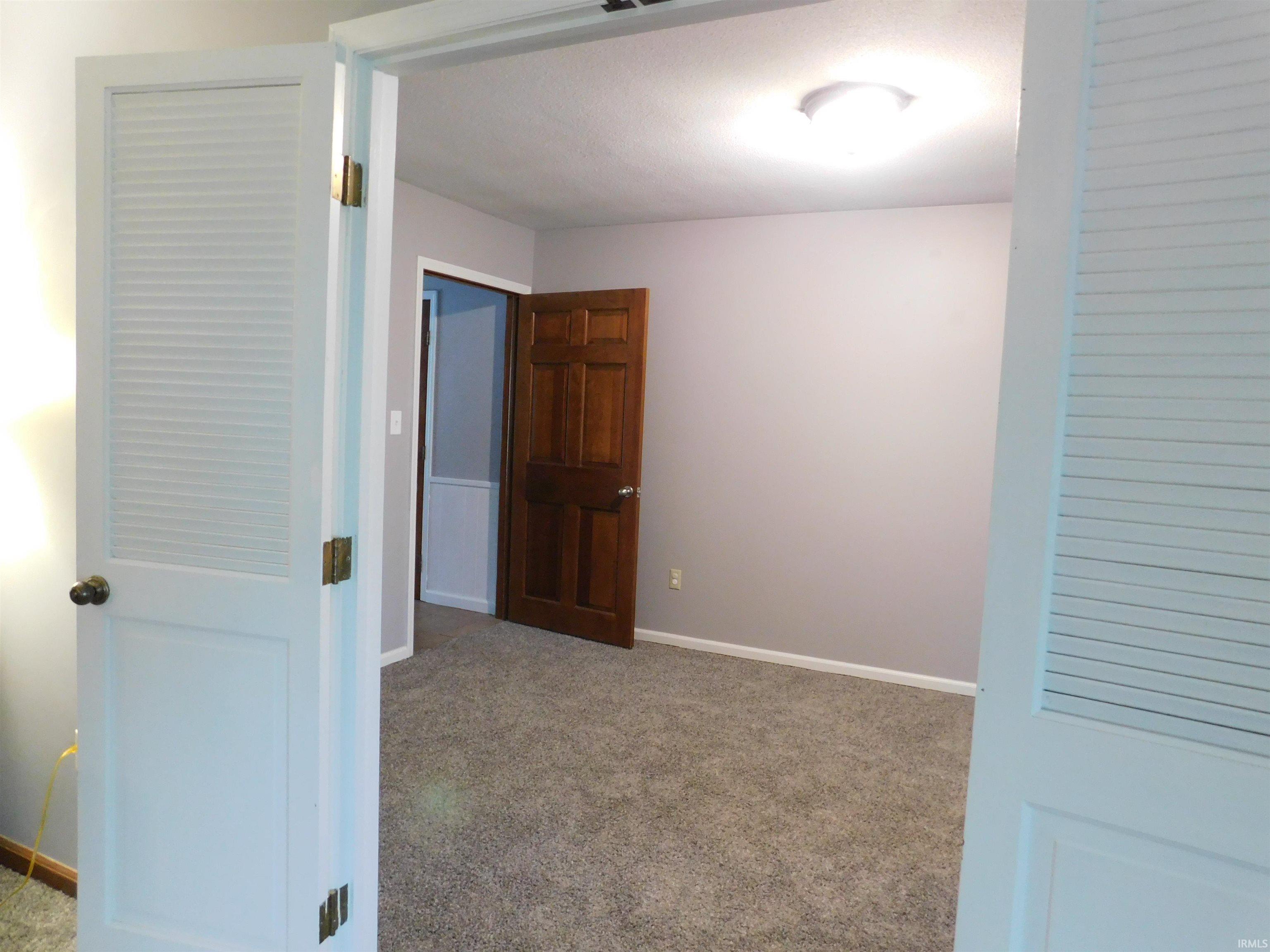 820 West Dupont Road Fort Wayne, IN 46825 - Photo 11 of 36 Gallery Image 11
