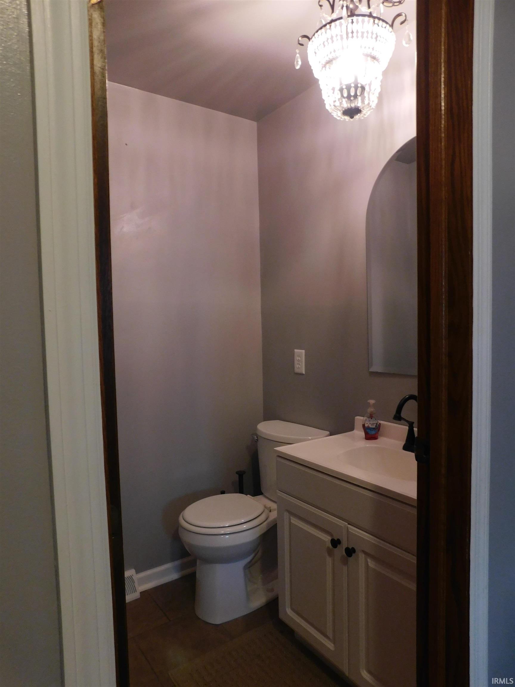 820 West Dupont Road Fort Wayne, IN 46825 - Photo 15 of 36 Gallery Image 15