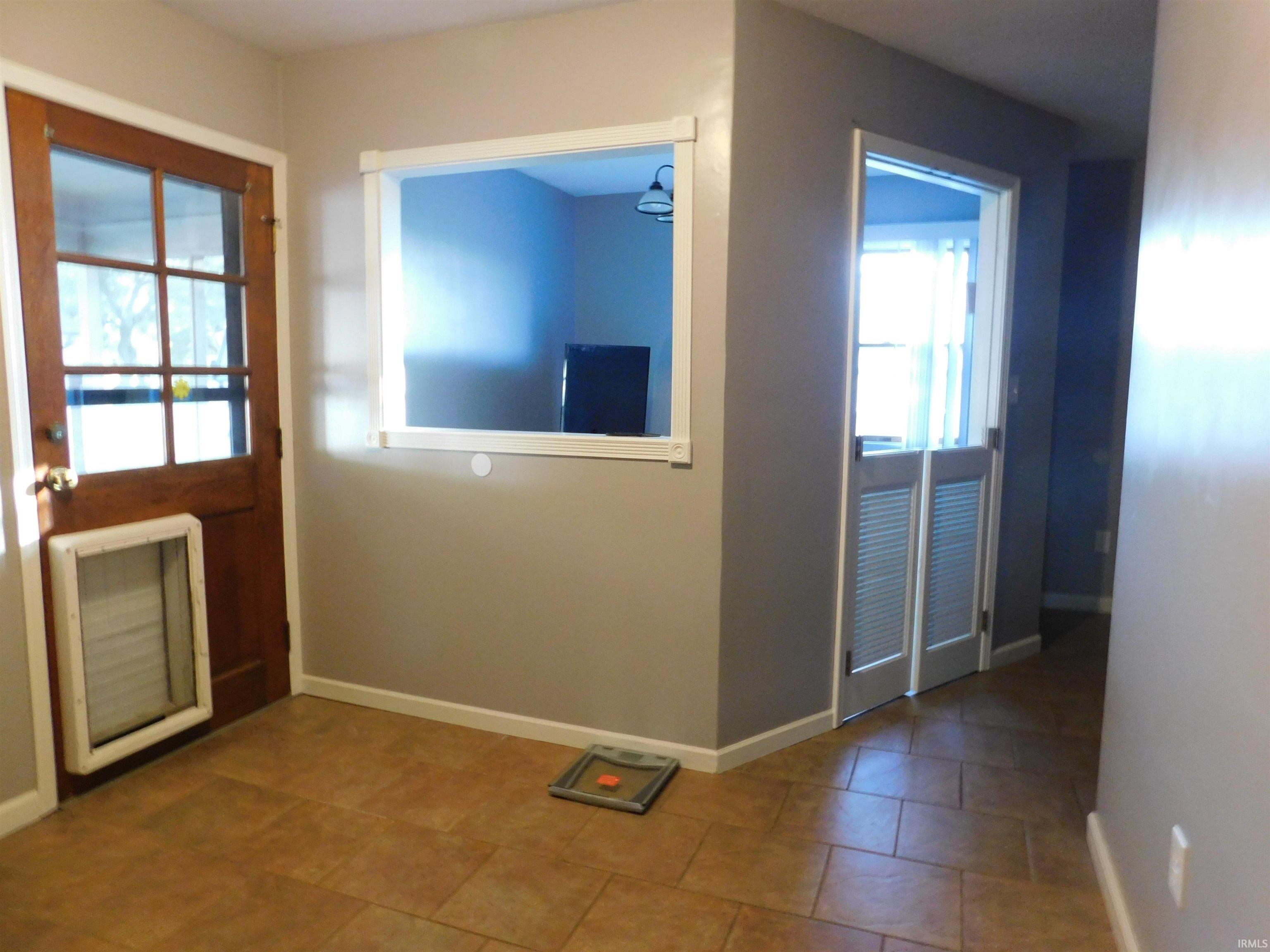 820 West Dupont Road Fort Wayne, IN 46825 - Photo 22 of 36 Gallery Image 22