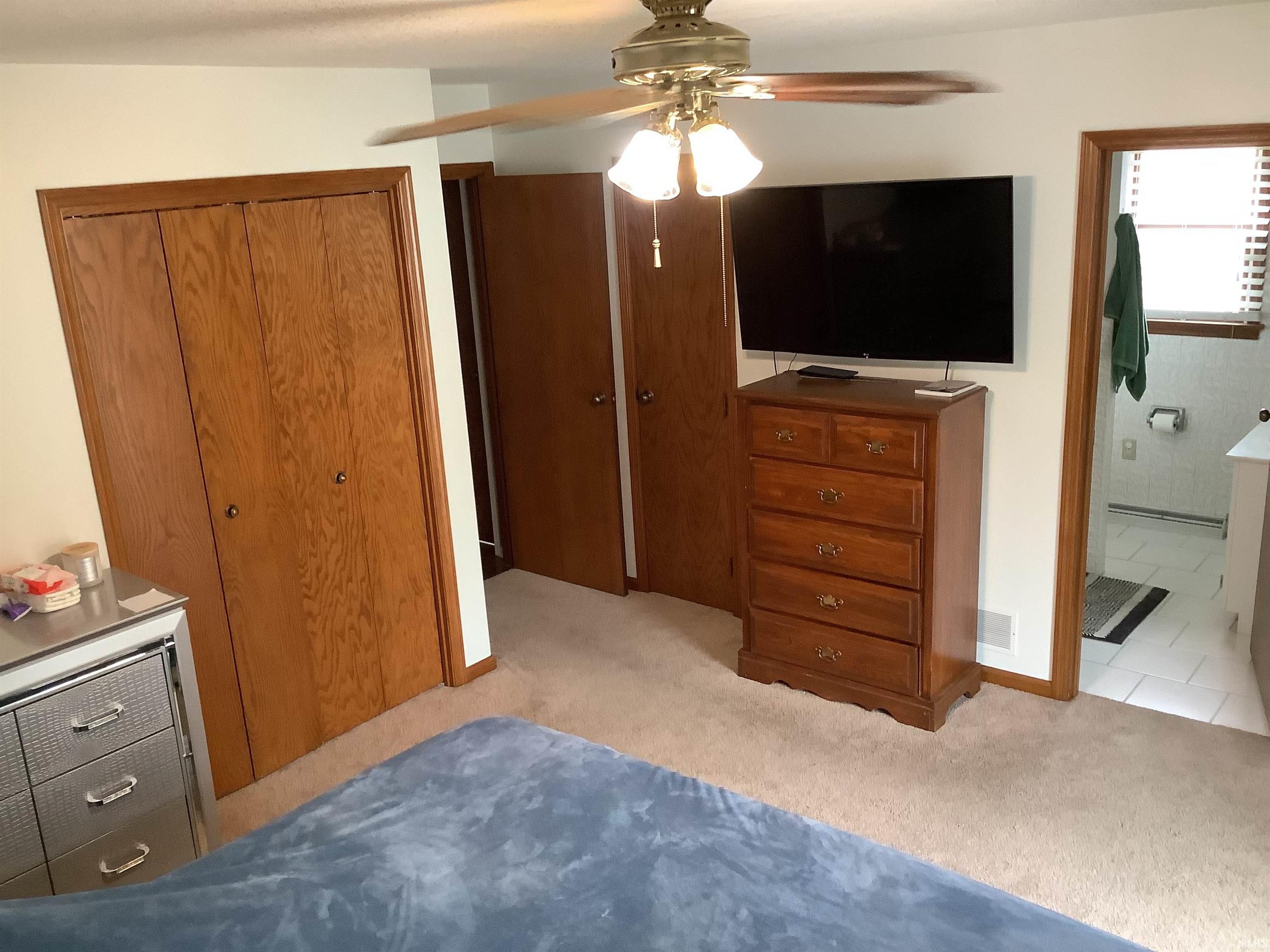 820 West Dupont Road Fort Wayne, IN 46825 - Photo 5 of 36 Gallery Image 5