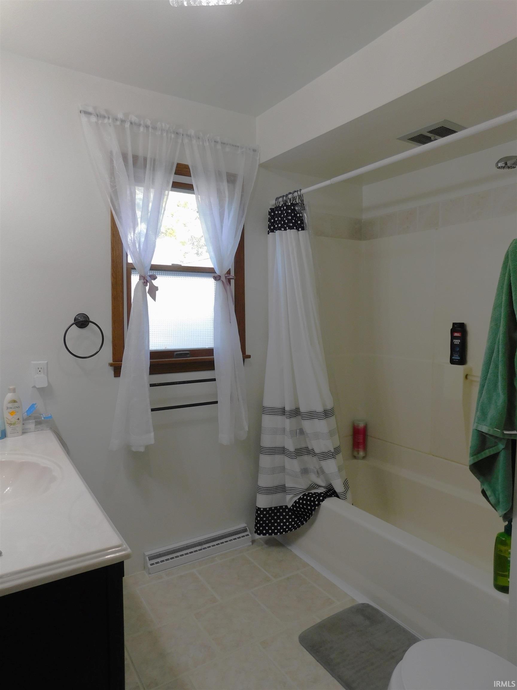 820 West Dupont Road Fort Wayne, IN 46825 - Photo 9 of 36 Gallery Image 9