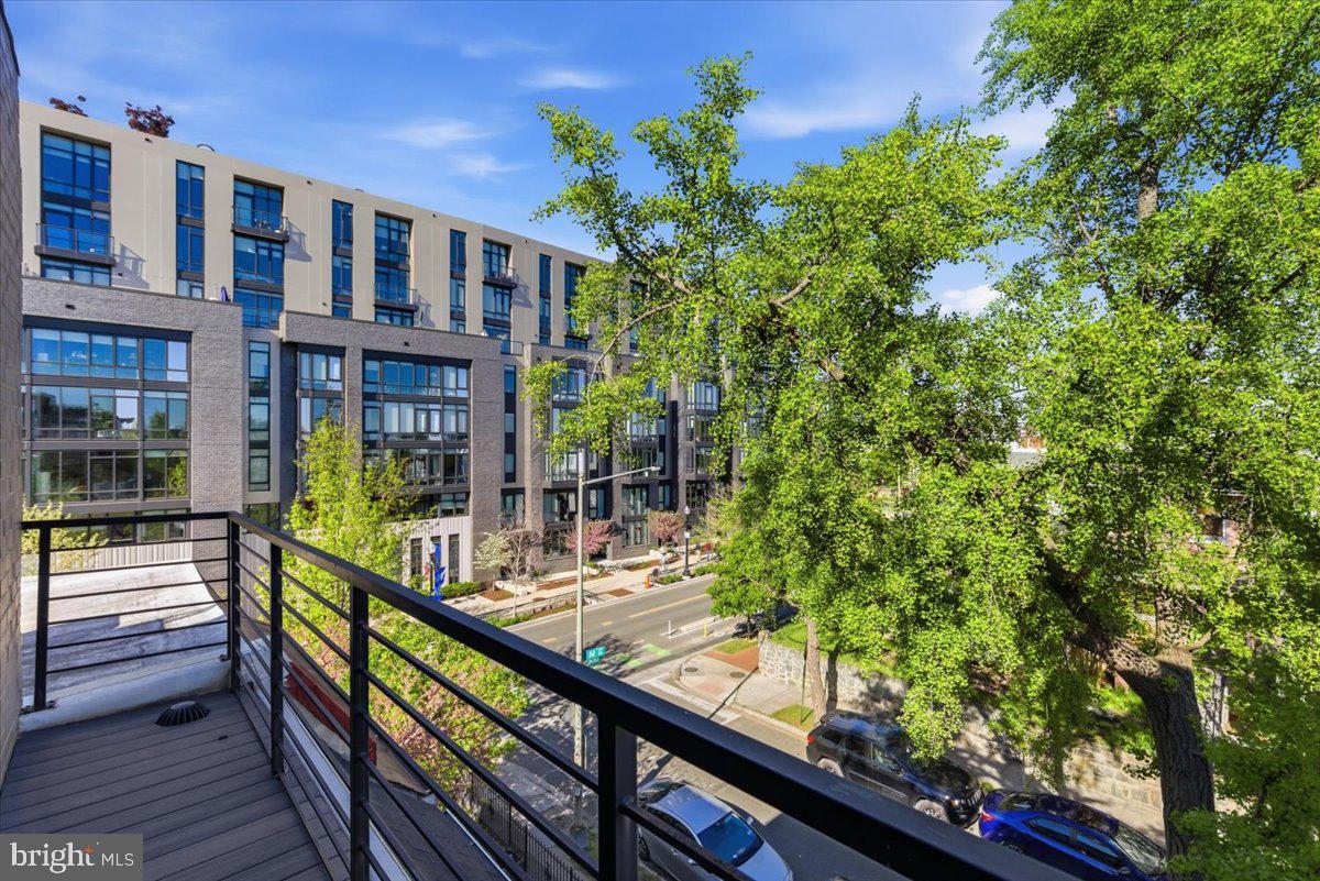 1168 Abbey Place Northeast Washington, DC 20002 - Photo 18 of 49 Unit 2 - 2 BR | 2.5 BA | Parking | Roof Deck