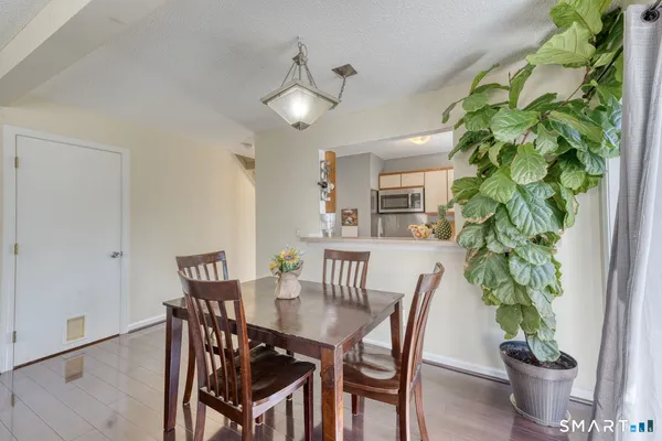 $289,900 | 78 Silo Way, Unit 78, Bloomfield, CT 06002