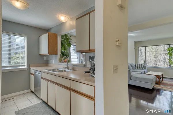 $289,900 | 78 Silo Way, Unit 78, Bloomfield, CT 06002