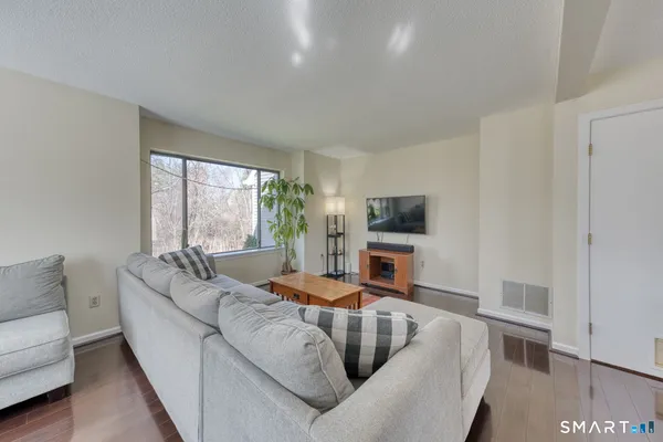 $289,900 | 78 Silo Way, Unit 78, Bloomfield, CT 06002
