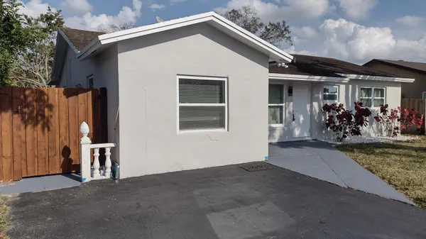 $3,400 | 22682 Family Circle, Boca Raton, FL 33428