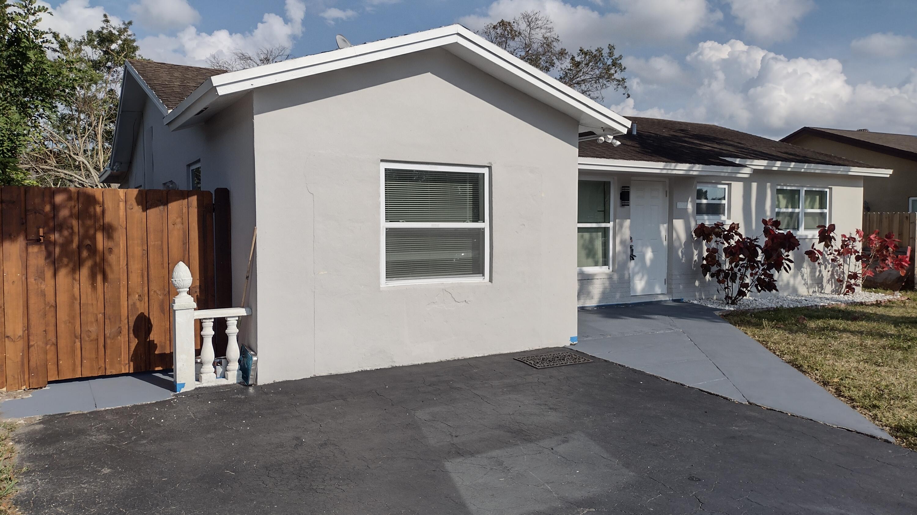 22682 Family Circle Boca Raton, FL 33428 - Photo 11 of 25 1000001194