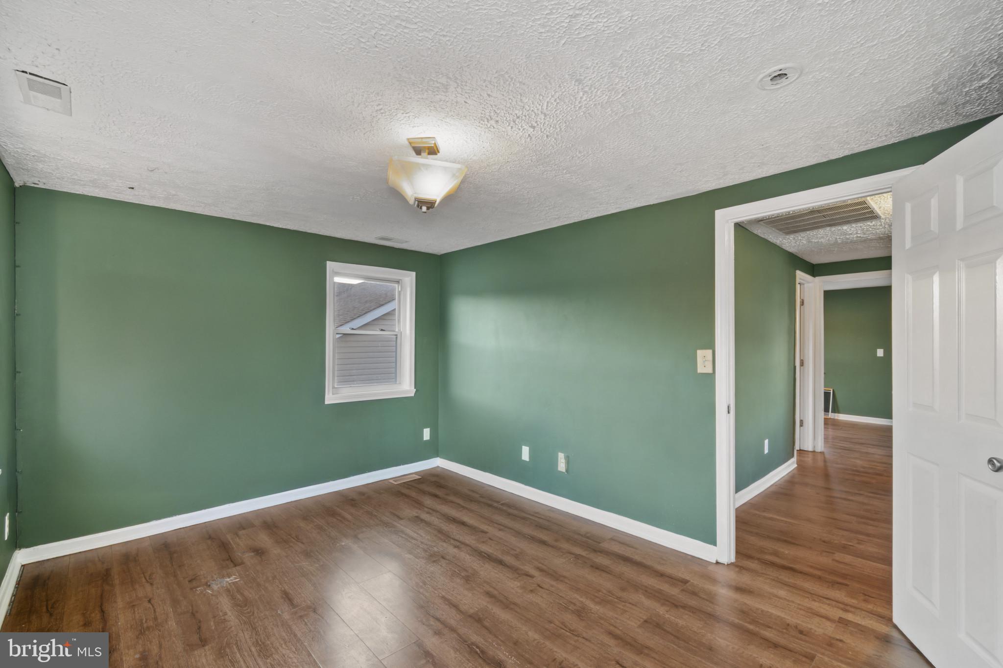 5904 Belle Grove Road Baltimore, MD 21225 - Photo 15 of 32 Second bedroom
