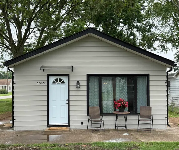 $222,500 | 57074 Guernsey Avenue, Osceola, IN 46561