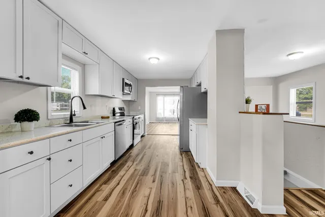 $222,500 | 57074 Guernsey Avenue, Osceola, IN 46561