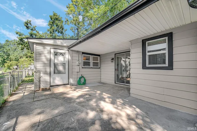 $222,500 | 57074 Guernsey Avenue, Osceola, IN 46561