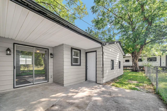 $222,500 | 57074 Guernsey Avenue, Osceola, IN 46561