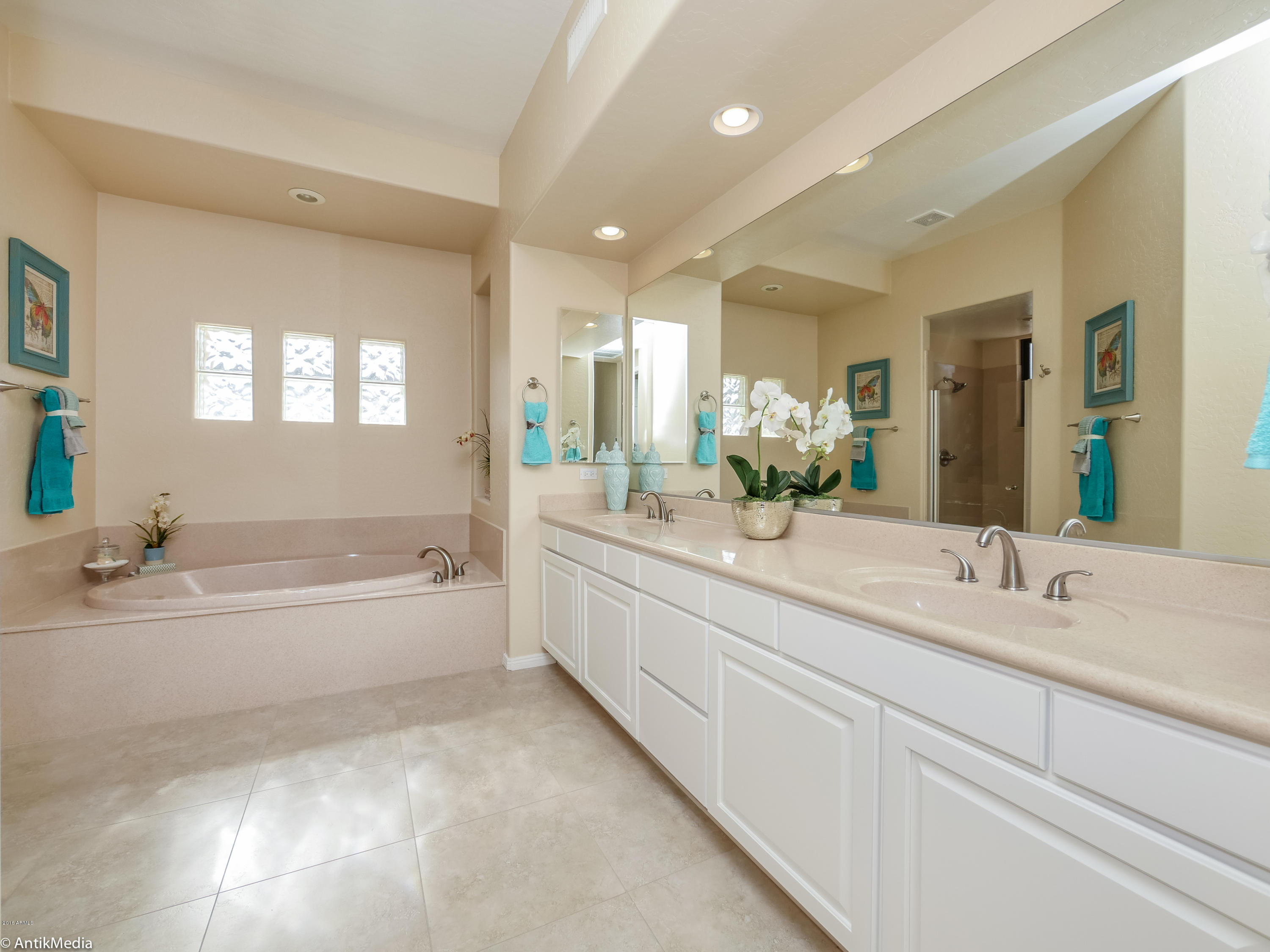 1916 West Blue Ridge Court Chandler, AZ 85248 - Photo 31 of 44 P1340840