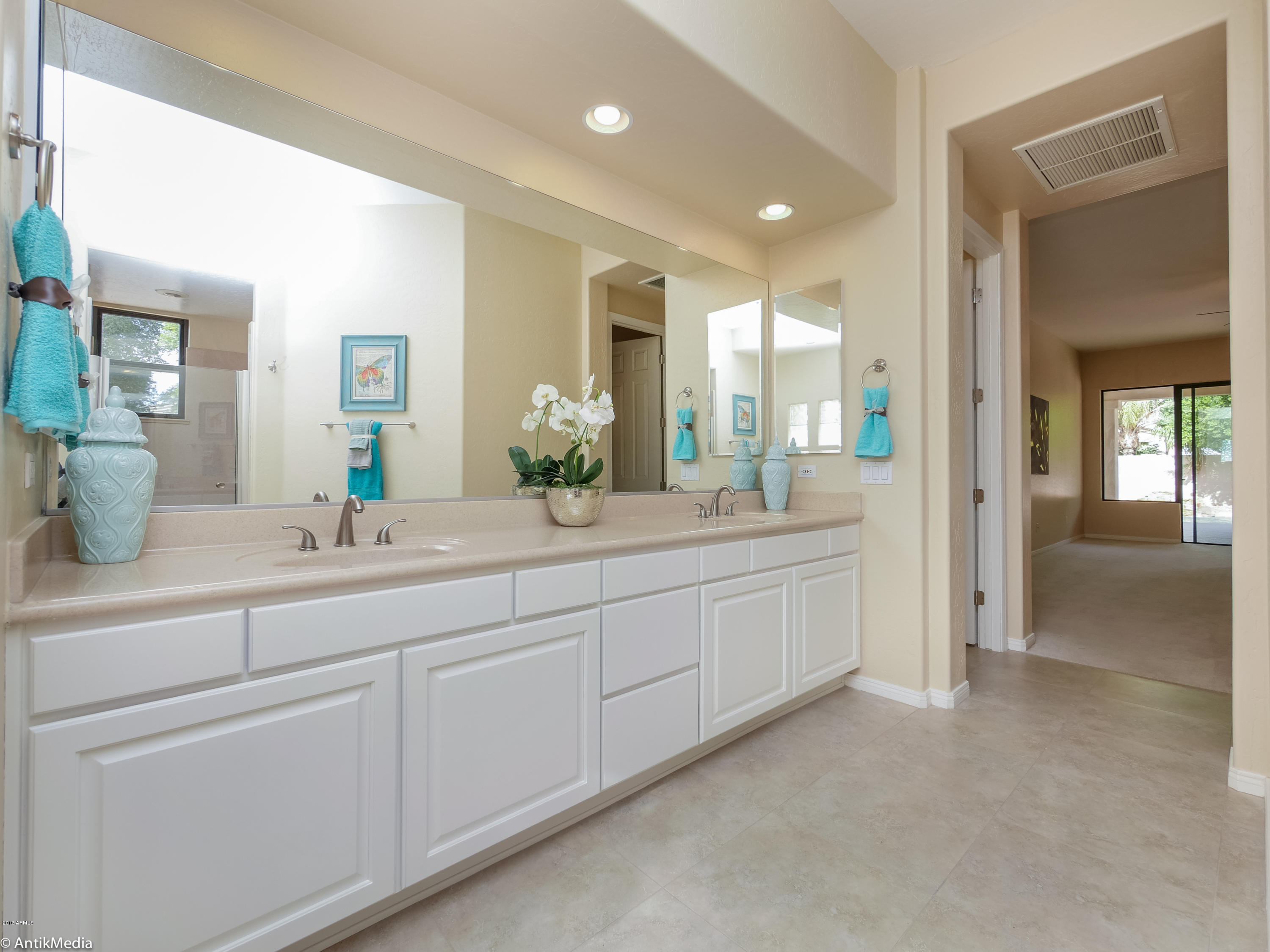 1916 West Blue Ridge Court Chandler, AZ 85248 - Photo 33 of 44 P1340844