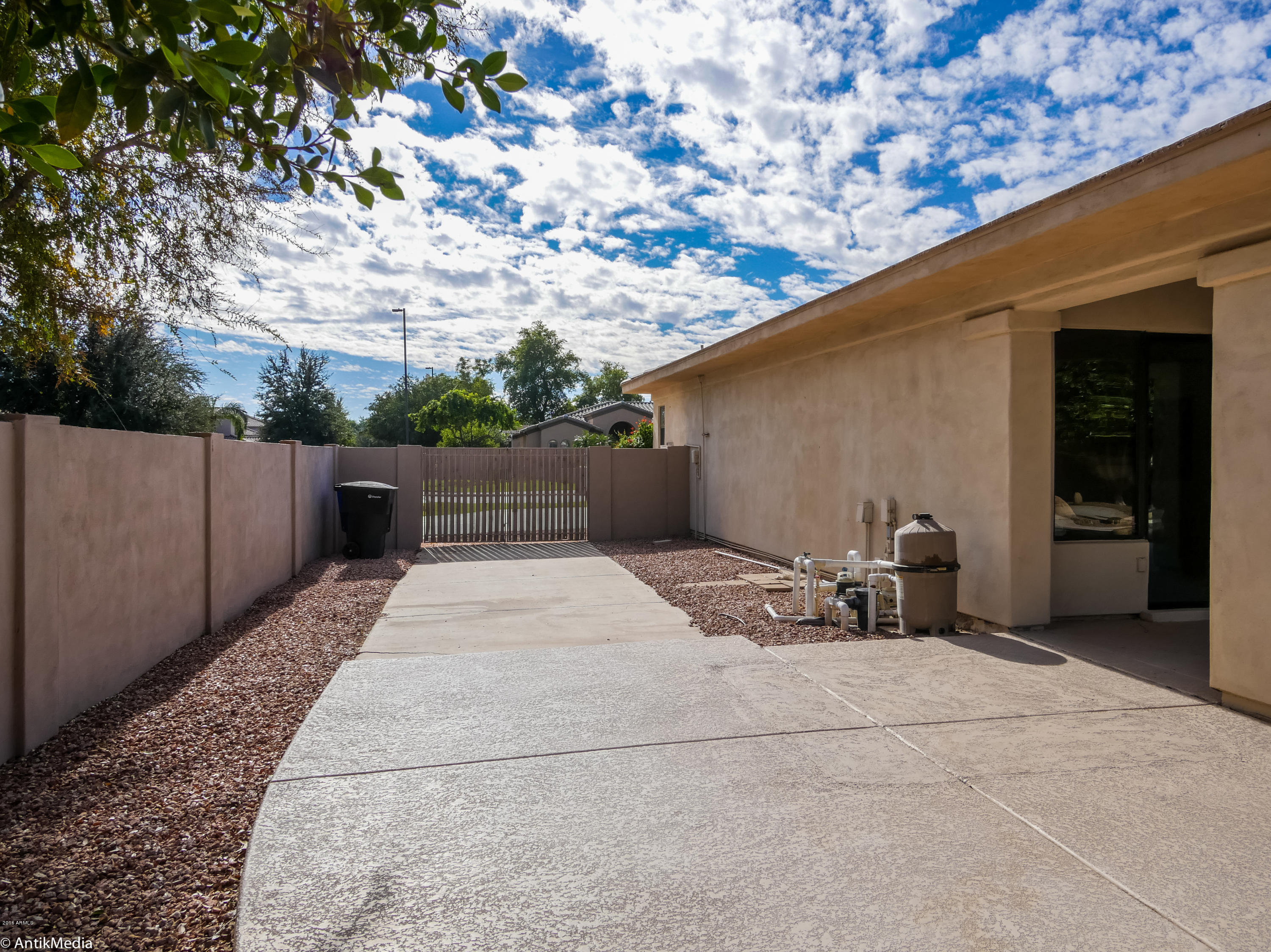 1916 West Blue Ridge Court Chandler, AZ 85248 - Photo 36 of 44 P1340849