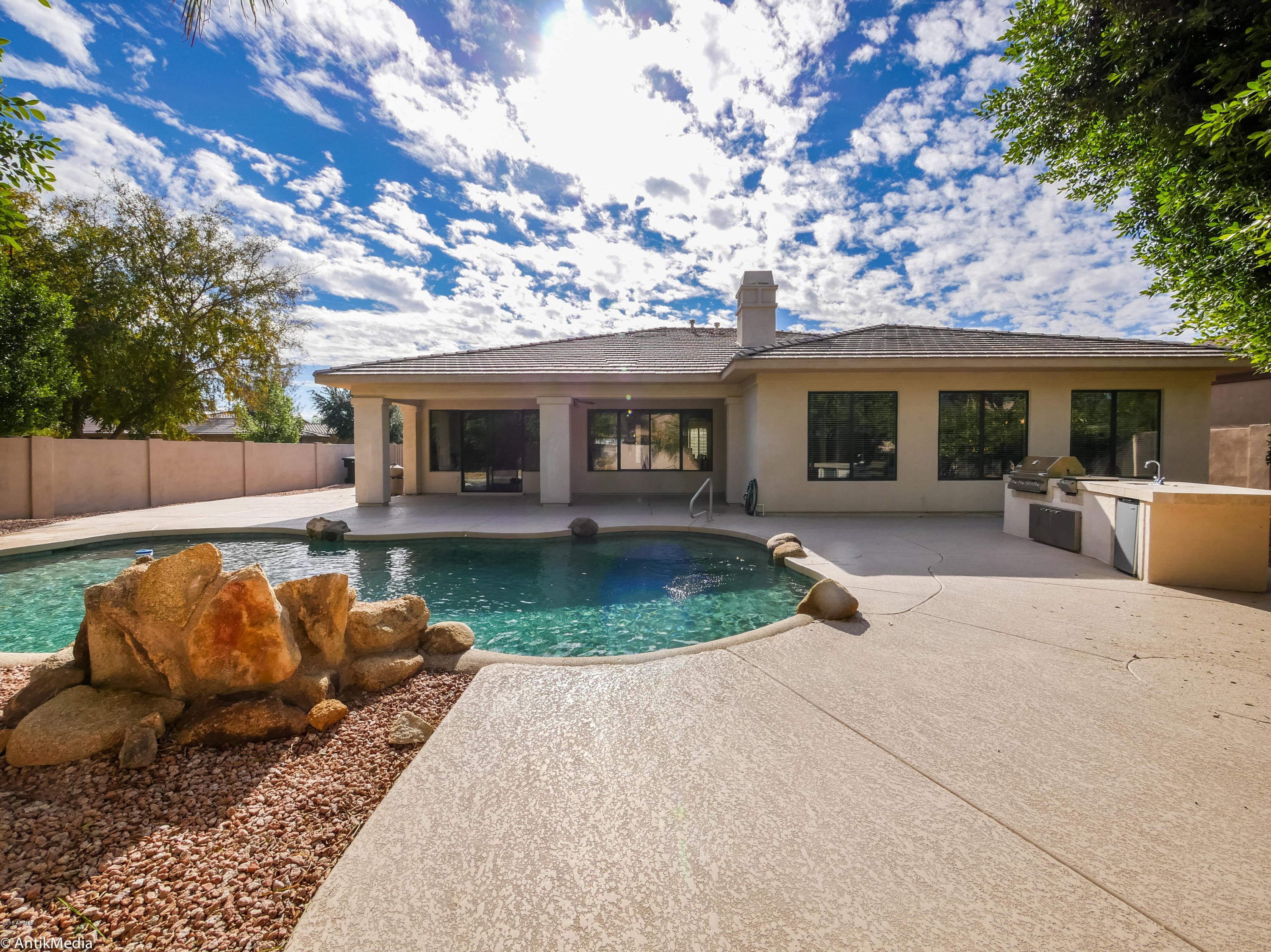 1916 West Blue Ridge Court Chandler, AZ 85248 - Photo 42 of 44 P1340855