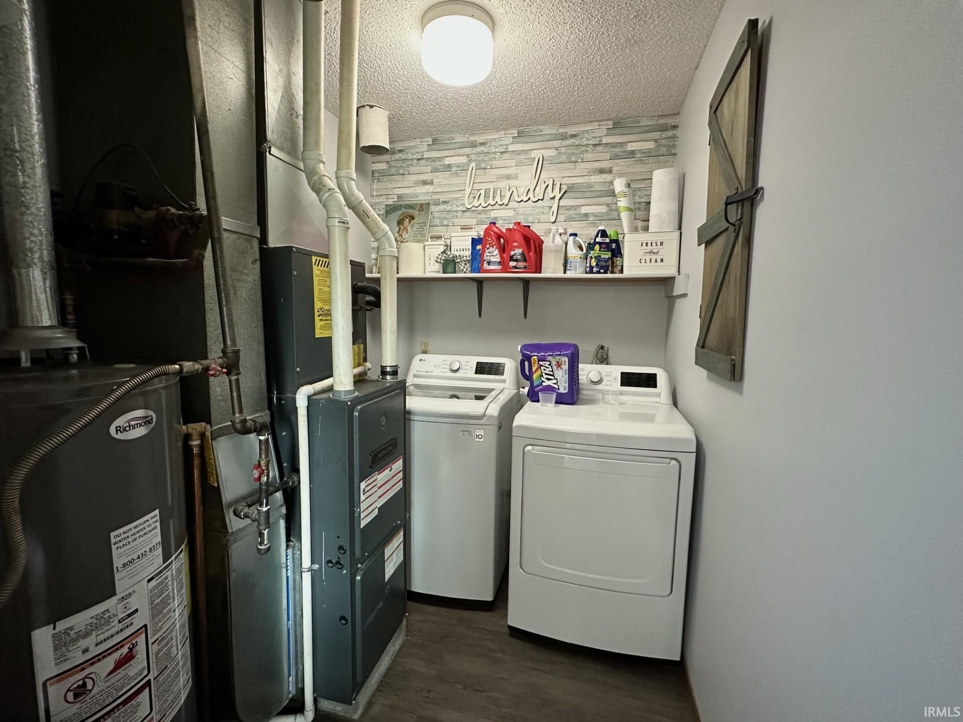 302 Chapel Lane Ashley, IN 46705 - Photo 7 of 15
