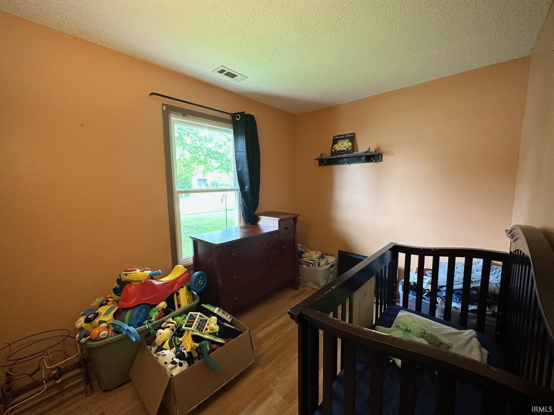 302 Chapel Lane Ashley, IN 46705 - Photo 8 of 15