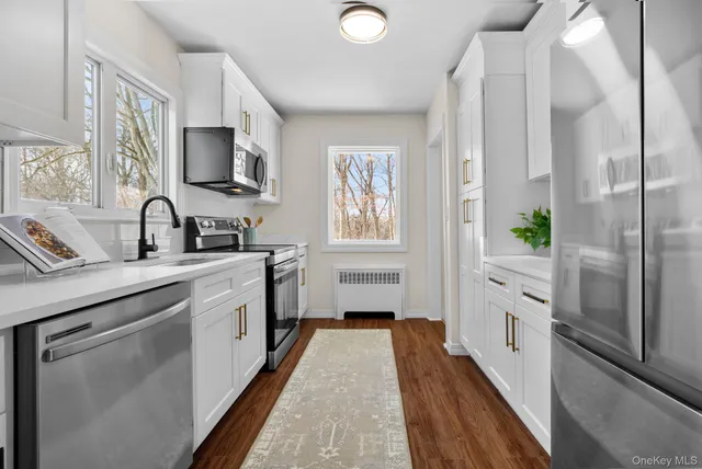 $575,000 | 21 Henning Drive, Montrose, NY 10548