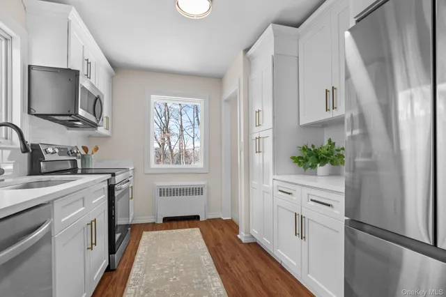 $575,000 | 21 Henning Drive, Montrose, NY 10548