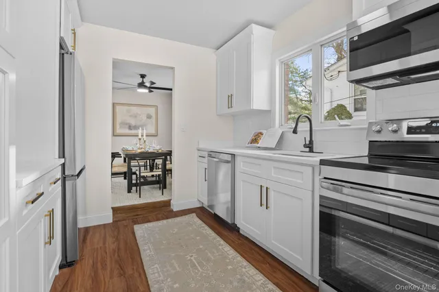 $575,000 | 21 Henning Drive, Montrose, NY 10548