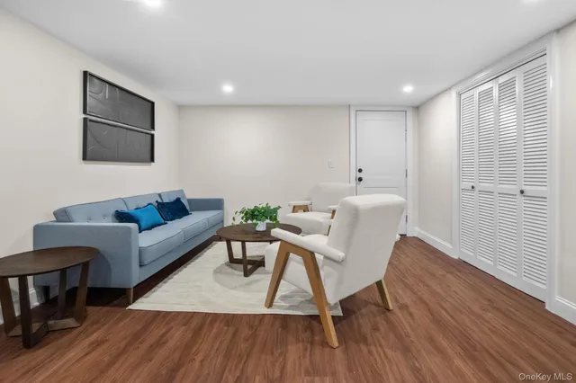 $575,000 | 21 Henning Drive, Montrose, NY 10548