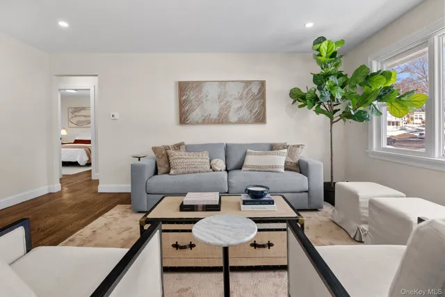 $575,000 | 21 Henning Drive, Montrose, NY 10548