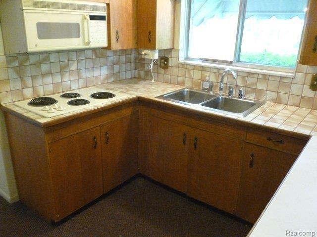 624 Cook Road Grosse Pointe, MI 48236 - Photo 2 of 7 001.JPG