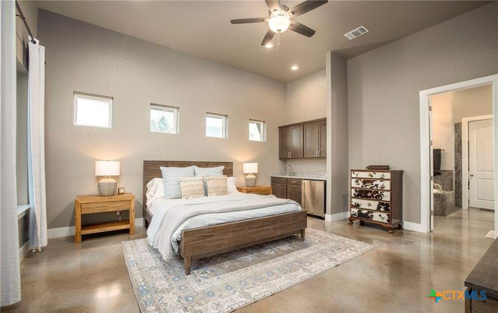 345 Laguna Road Bandera, TX 78003 - Photo 11 of 35