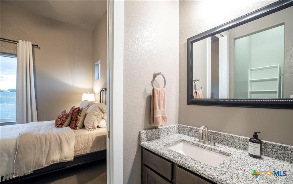 345 Laguna Road Bandera, TX 78003 - Photo 18 of 35