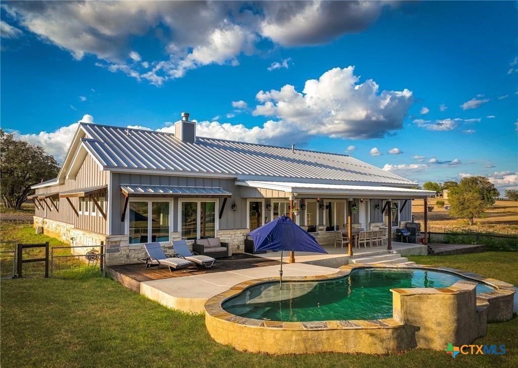 345 Laguna Road Bandera, TX 78003 - Photo 21 of 35