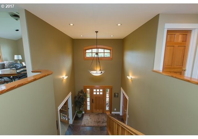 1090 Methodist Road Hood River, OR 97031 - Photo 20 of 32 Gallery Image 20