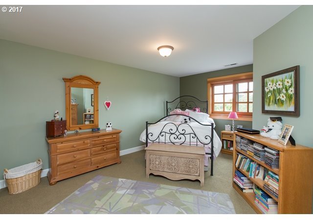 1090 Methodist Road Hood River, OR 97031 - Photo 21 of 32 Gallery Image 21