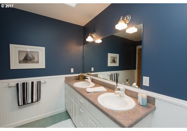 1090 Methodist Road Hood River, OR 97031 - Photo 22 of 32 Gallery Image 22
