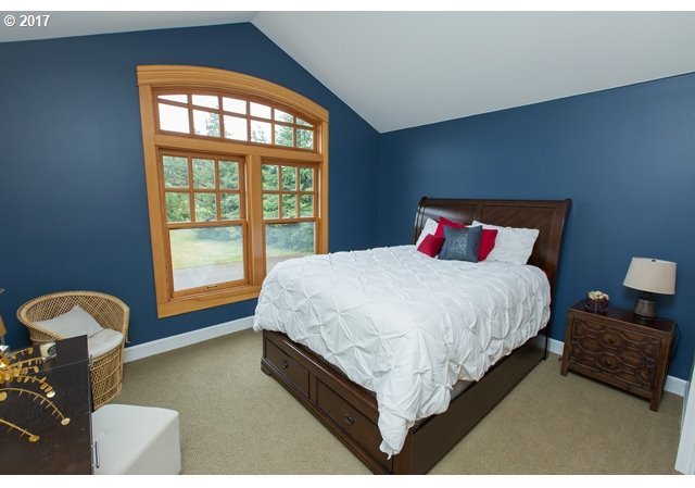 1090 Methodist Road Hood River, OR 97031 - Photo 23 of 32 Gallery Image 23
