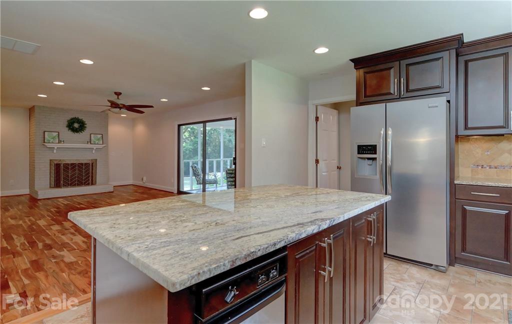 155 Dovershire Road Charlotte, NC 28270 - Photo 13 of 43 Gallery Image 13