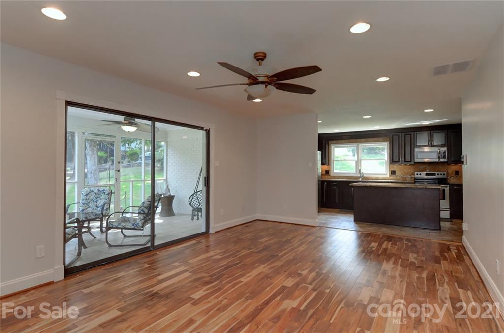 155 Dovershire Road Charlotte, NC 28270 - Photo 17 of 43 Gallery Image 17
