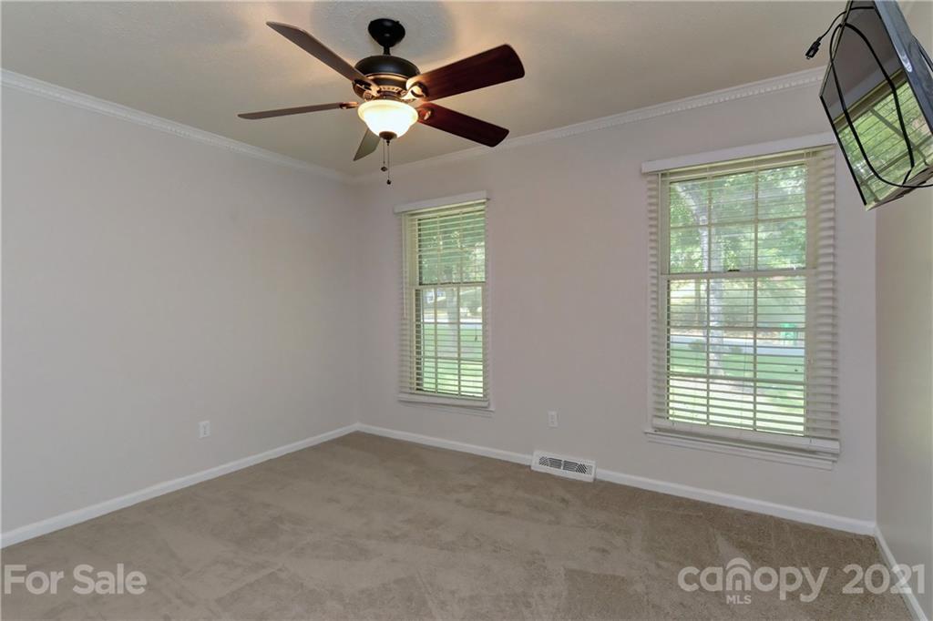 155 Dovershire Road Charlotte, NC 28270 - Photo 26 of 43 Gallery Image 26