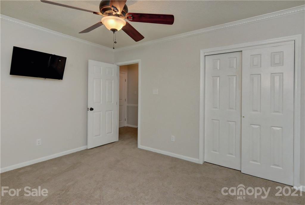 155 Dovershire Road Charlotte, NC 28270 - Photo 27 of 43 Gallery Image 27