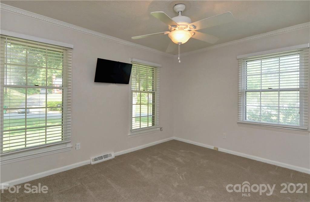 155 Dovershire Road Charlotte, NC 28270 - Photo 28 of 43 Gallery Image 28