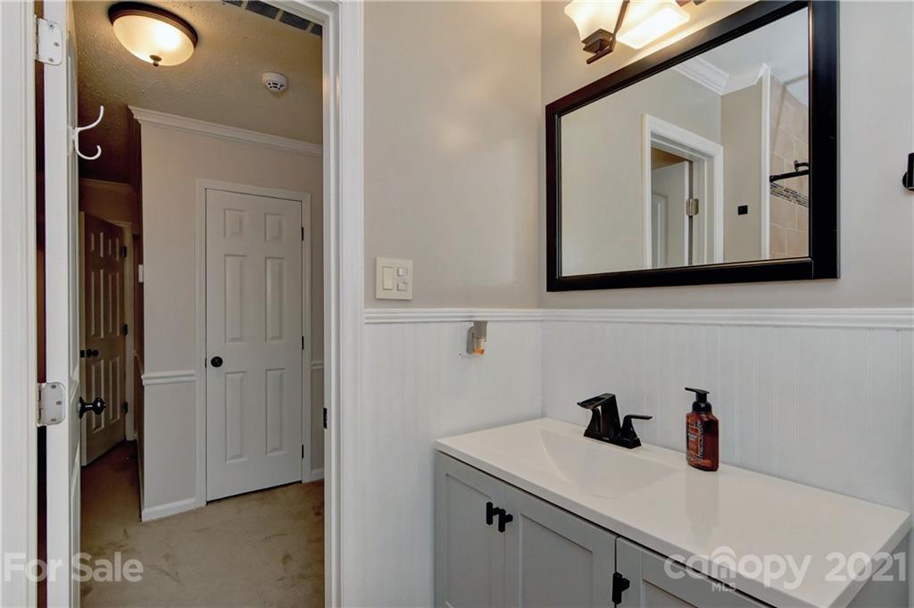 155 Dovershire Road Charlotte, NC 28270 - Photo 32 of 43 Gallery Image 32
