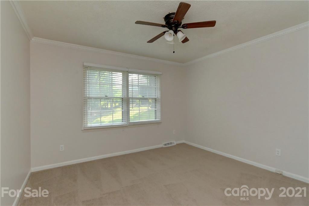 155 Dovershire Road Charlotte, NC 28270 - Photo 33 of 43 Gallery Image 33